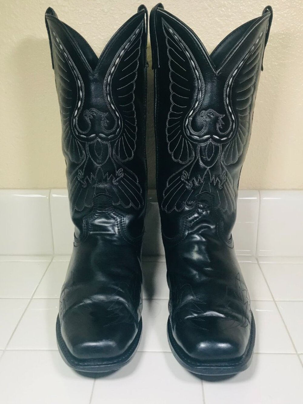 Laredo 6840 Men’s Gainesville Western Cowboy Boots Sz 10 EW Black Leather Eagle - Picture 2 of 16
